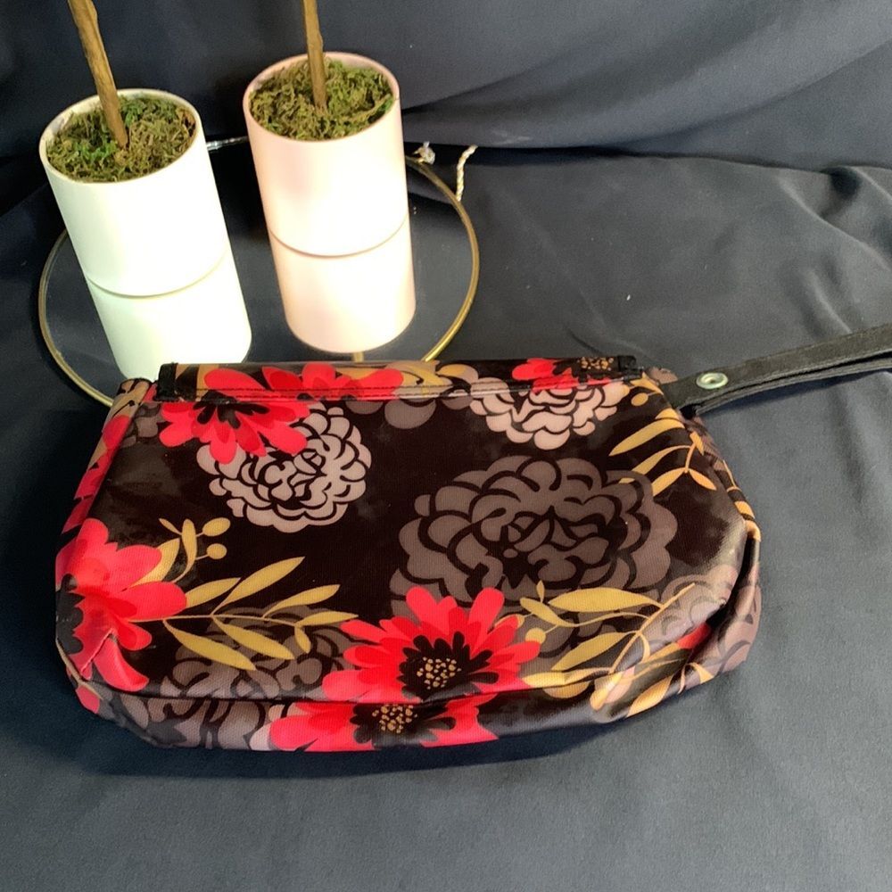 JJ Cole Clutch & Changing Pad Flower Pattern Wipe clean surface Wristlet bag - Picture 5 of 8
